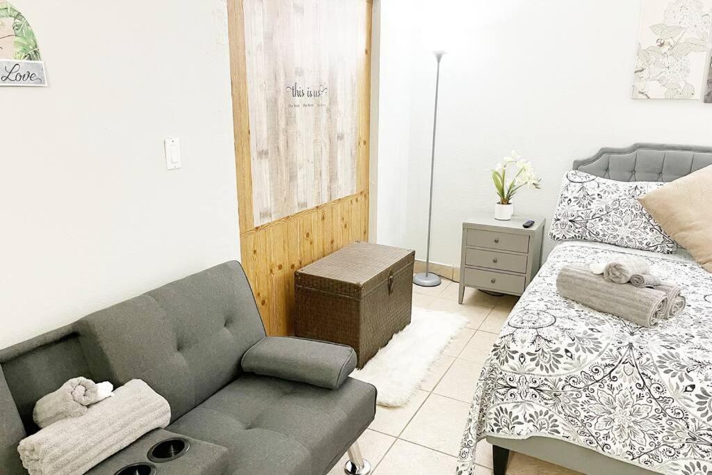 Villa Amazing & Cozy Duplex Near Zoo Miami ! Exterior foto