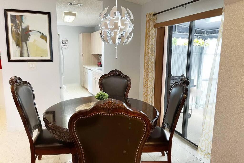 Villa Amazing & Cozy Duplex Near Zoo Miami ! Exterior foto